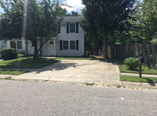 7989 Woodhall Dr, Glen Burnie, MD 21061