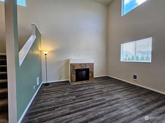 5th image of 17816 19th Avenue Ct E