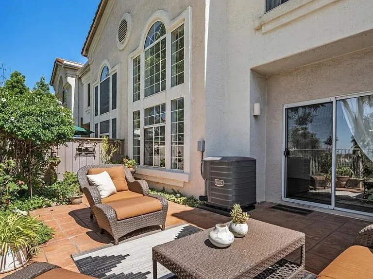 1888 Matin Cir — Photo 31