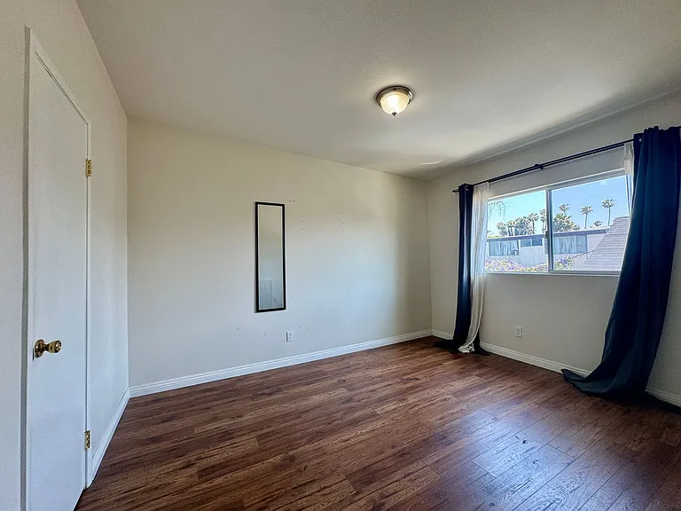 540 N Madison Ave #4 — Photo 6