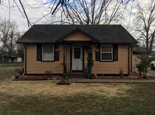 1004 NE Fair Dr, Knoxville, TN 37912