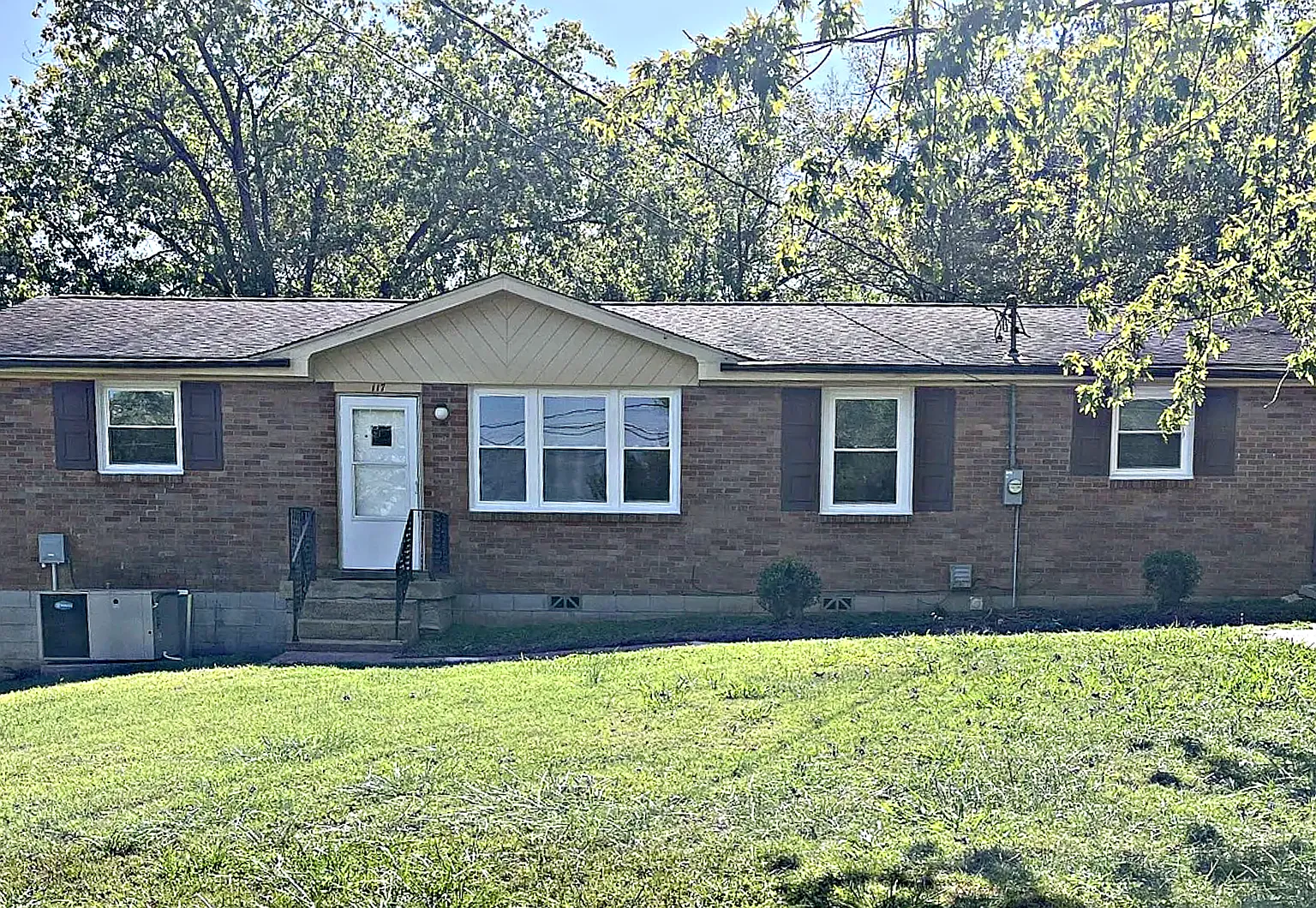 On Special: All Brick, 3 Bedroom Ranch In Hendersonville Minutes From The Cumberland River And Bo... — Photo 1