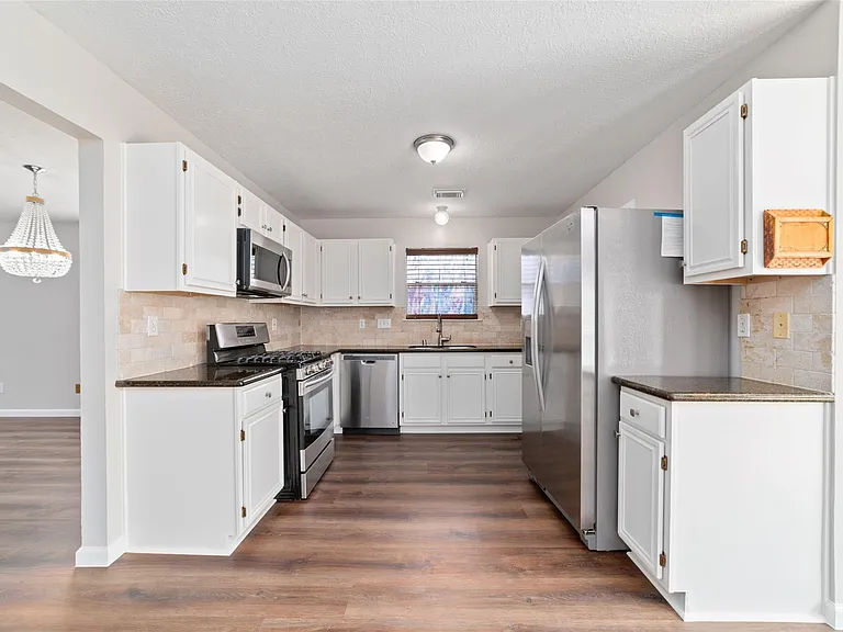 14431 Parkesgate Dr — Photo 11