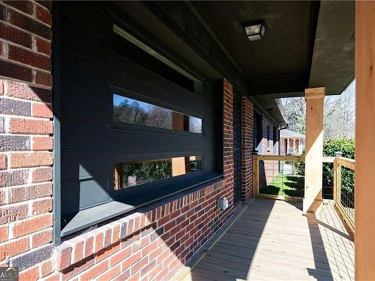 228 W Simon Ter NW — Photo 5