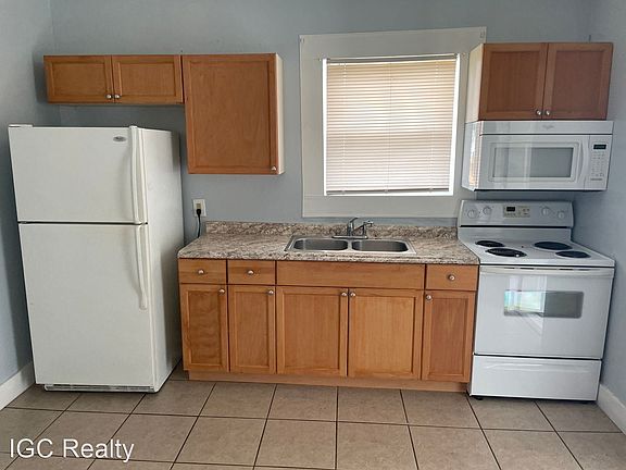 4th image of 420 Dummitt Ave #10299450