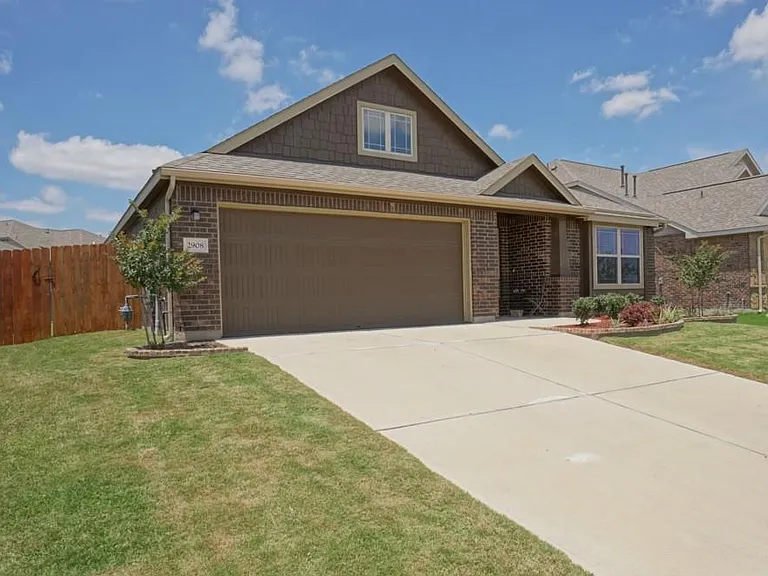 2908 Edwards Plateau — Photo 3