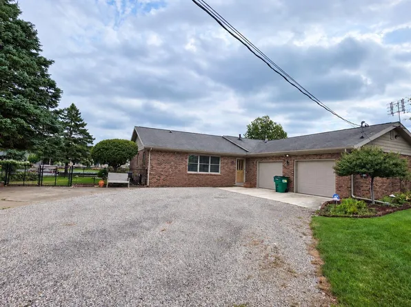 2109 Smith Ct, Rochester, IN 46975