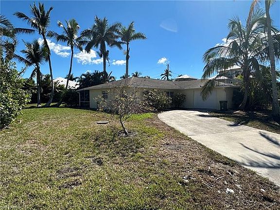3rd image of 128 Pago Pago Dr W