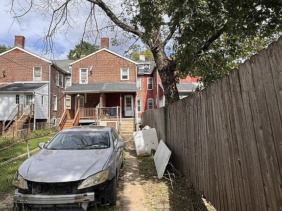 5th image of 326 Valley Rd