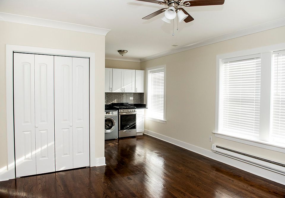 1st image of 2129 N Dayton St APT 303