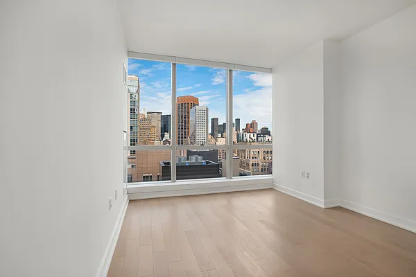 Rented by Compass | media 18