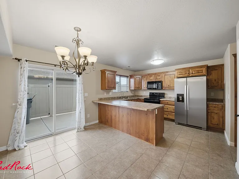 2422 S River Rd #5 — Photo 14
