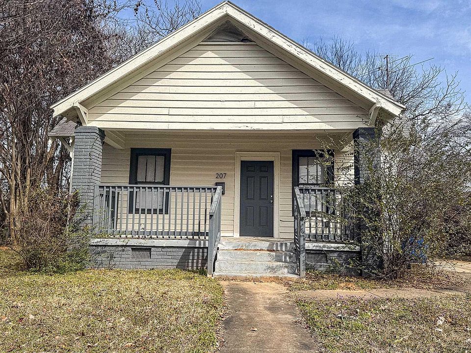 1st image of 207 E 21st St