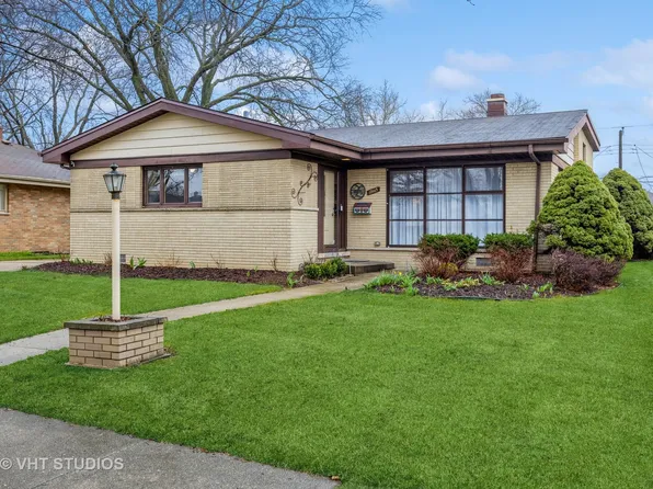 10665 Fairfield St, Westchester, IL 60154