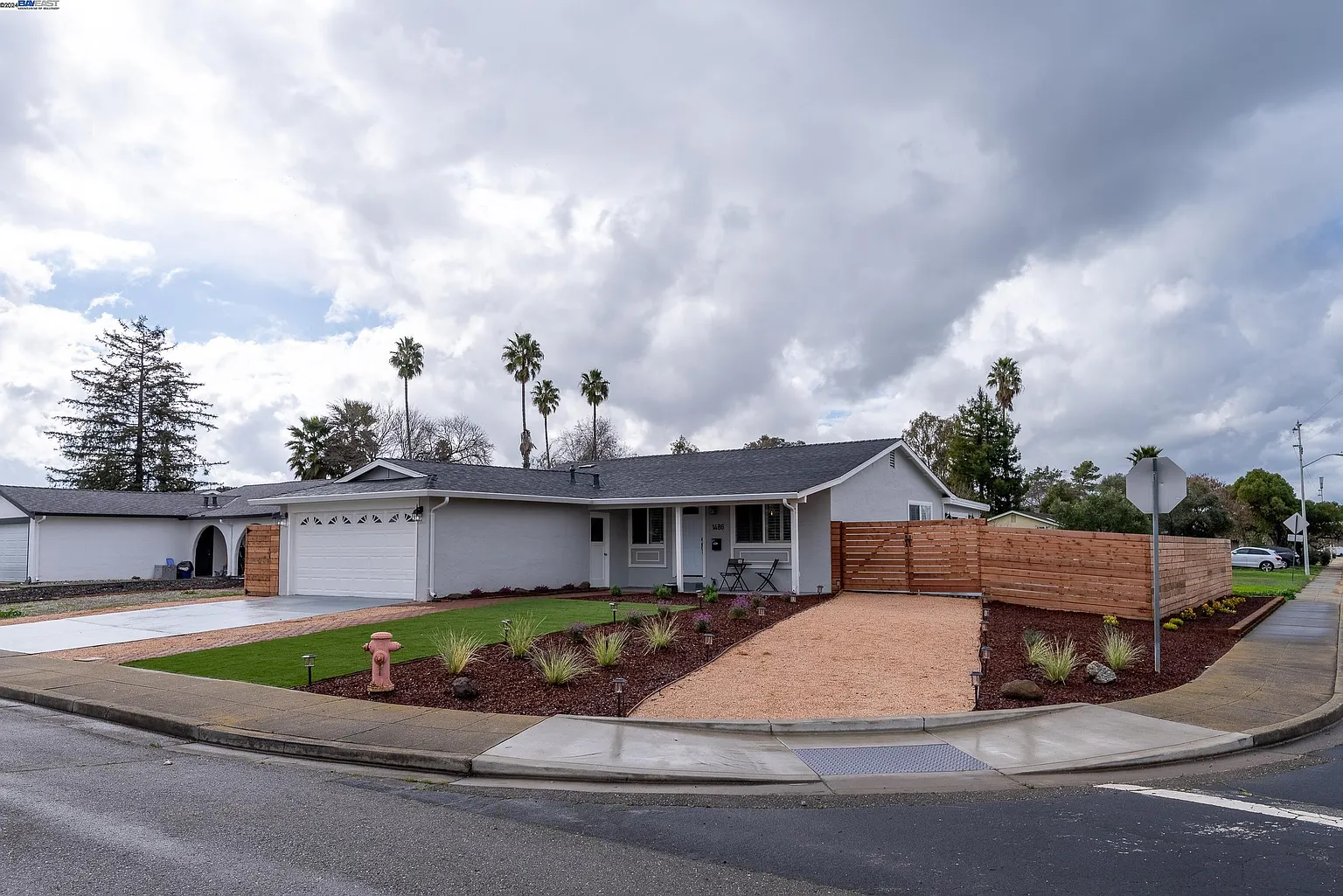 1486 Heather Ln photo 1