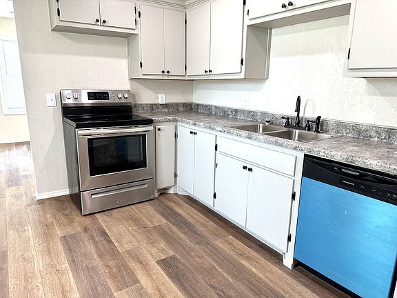 2nd image of 413 M St NE