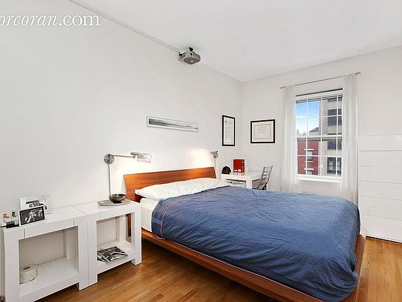 4th image of 221 W 14th St APT 4A