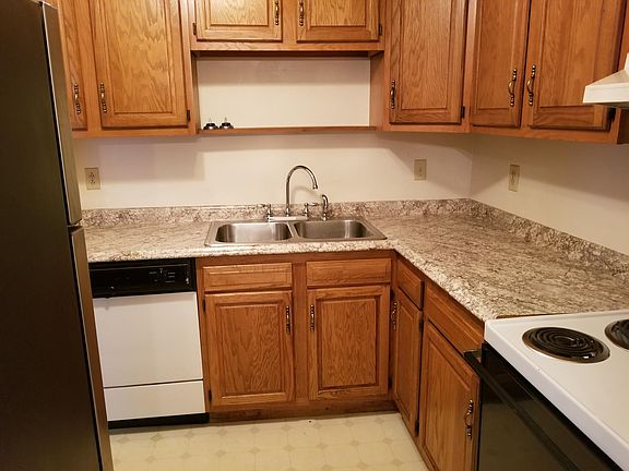 3rd image of 200 S Ashland Ave APT 1