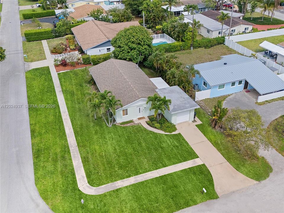 1st image of 4301 NE 5th Ave