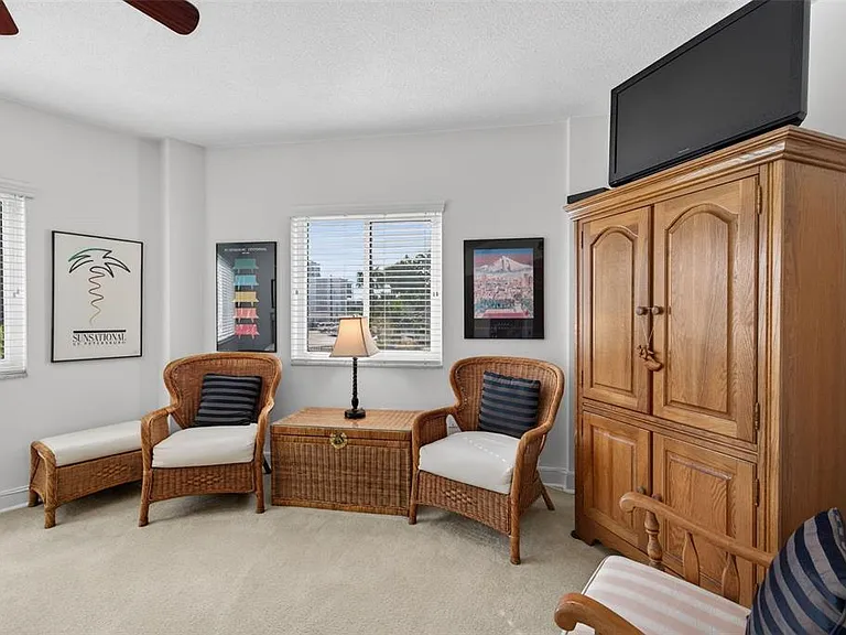 1200 N Shore Dr NE #201 — Photo 20
