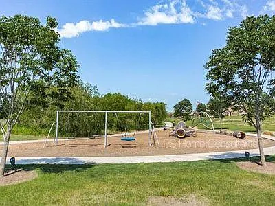 1816 Woodlawn Trl — Photo 32