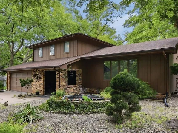 813 College Rd, Council Bluffs, IA 51503