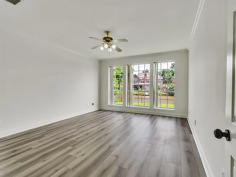 1127 Gloria Ct — Photo 29
