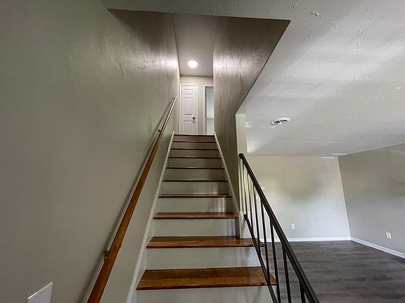 5th image of 1612 20th St NE