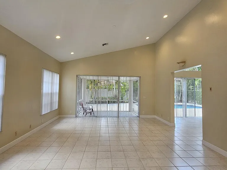 6190 NW 23rd Rd — Photo 5