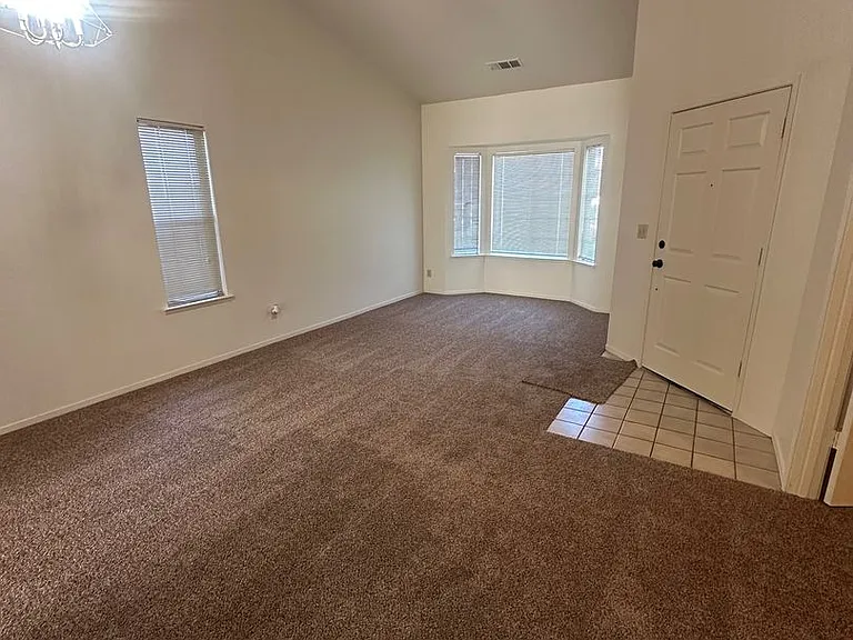 9521 Twin Brooks Ln — Photo 8