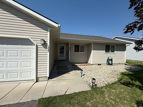 2nd image of 1047 Jessica Ct