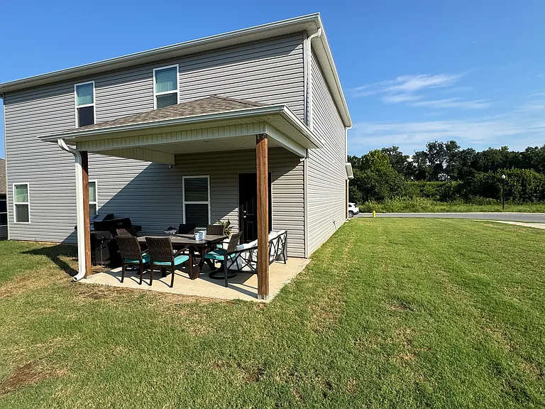 4406 SW Sackett Ave — Photo 4