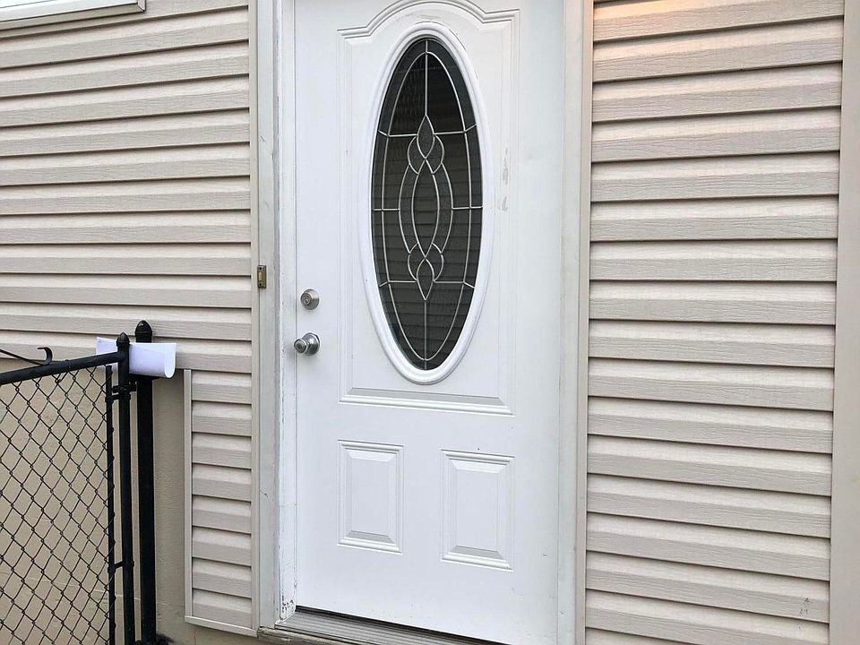 1st image of 25 Barton Ave