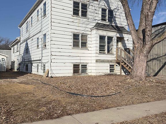 2nd image of 21 W 1st St