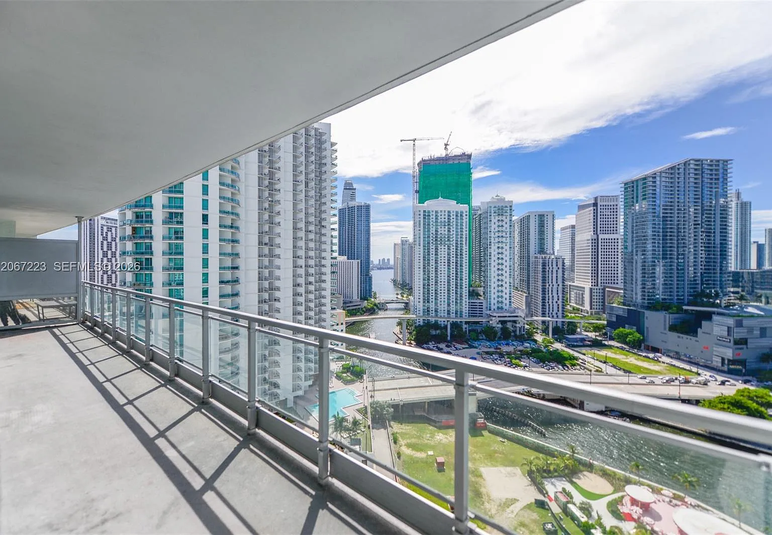 Ivy Condo — Photo 3