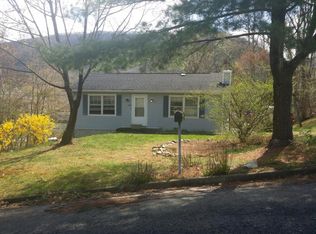 1204 Maple Ave, Louisville, VA 24416