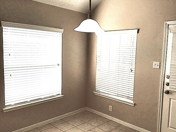 3rd image of 12718 Benton Park Ln
