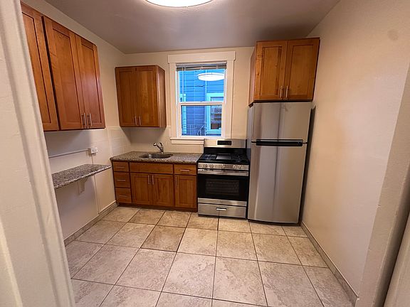 5th image of 1620 Leavenworth St #9