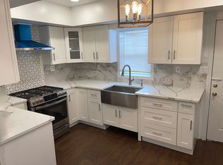 991 E 241st St #1, Bronx, NY 10466