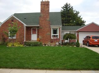 24334 Grove Ave, Eastpointe, MI 48021