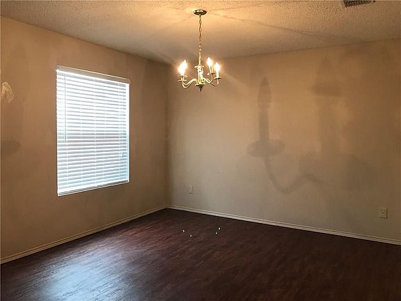 2nd image of 1507 Lonesome Dove Trl