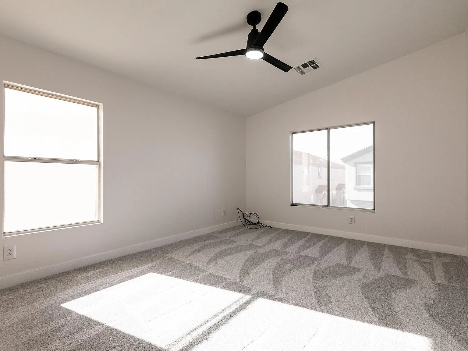 2 bed, 1090 sqft, $1,650 — Photo 3