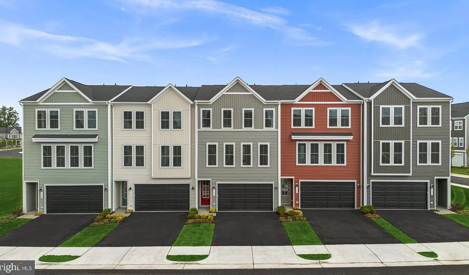 3 bed, 4.0 bath, 2388 sqft, $2,550 — Photo 1