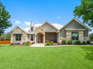 100 Calvary Dr, Adkins, TX 78101