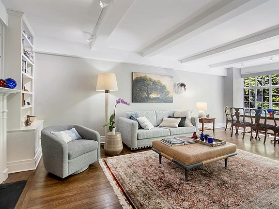 2nd image of 325 E 72nd St APT 3B