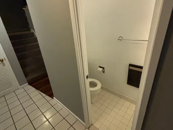 2222 Deerfern Cres, Baltimore, MD 21209