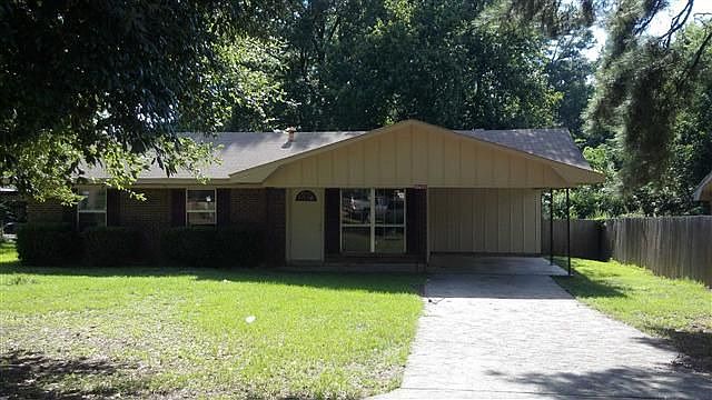 1st image of 10633 Parkwood Dr