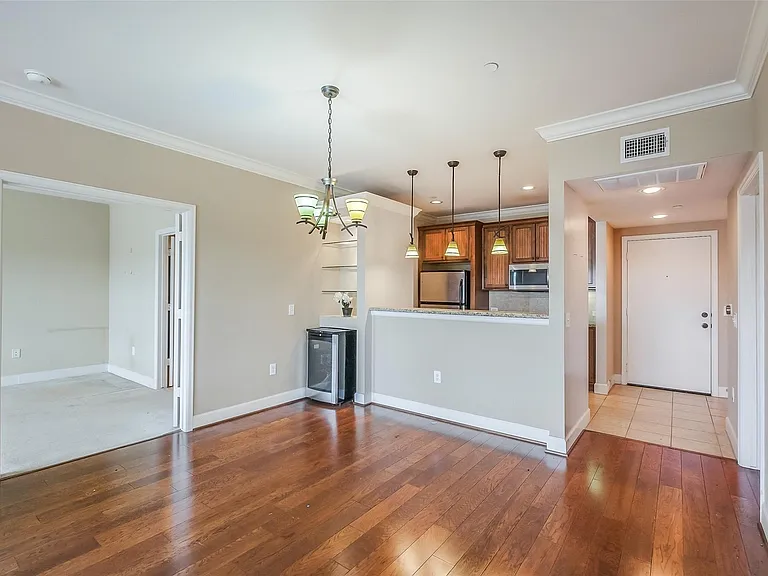 2203 Dorrington St #309 — Photo 11