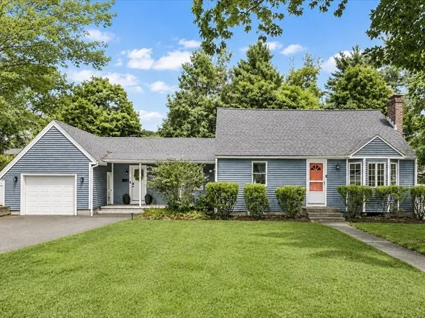 17 Hale Rd, East Walpole, MA 02032