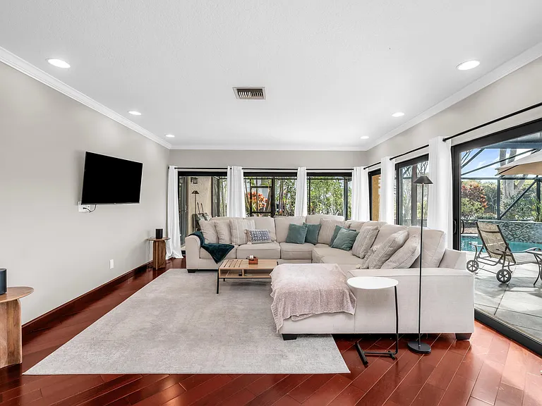3250 Lakeview Blvd — Photo 5